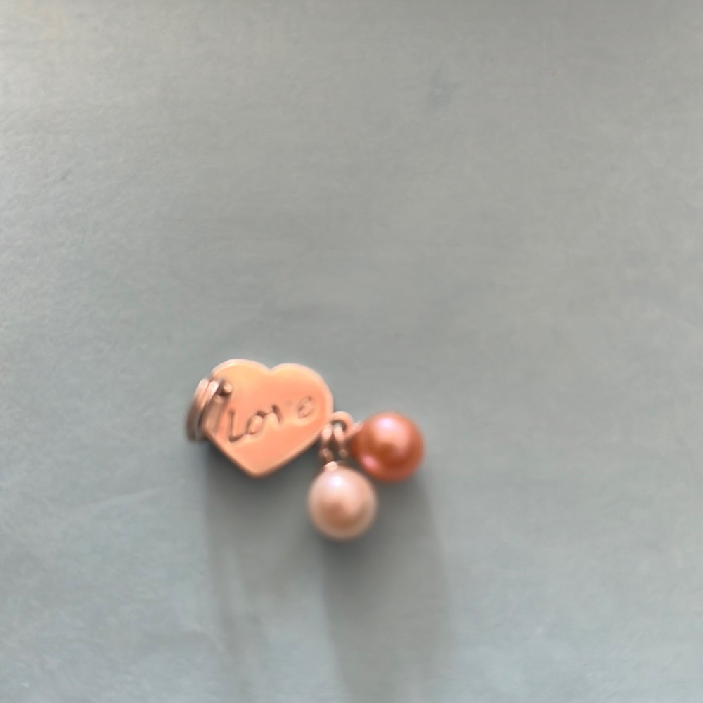 Vantel pearls Love me Two Times charm